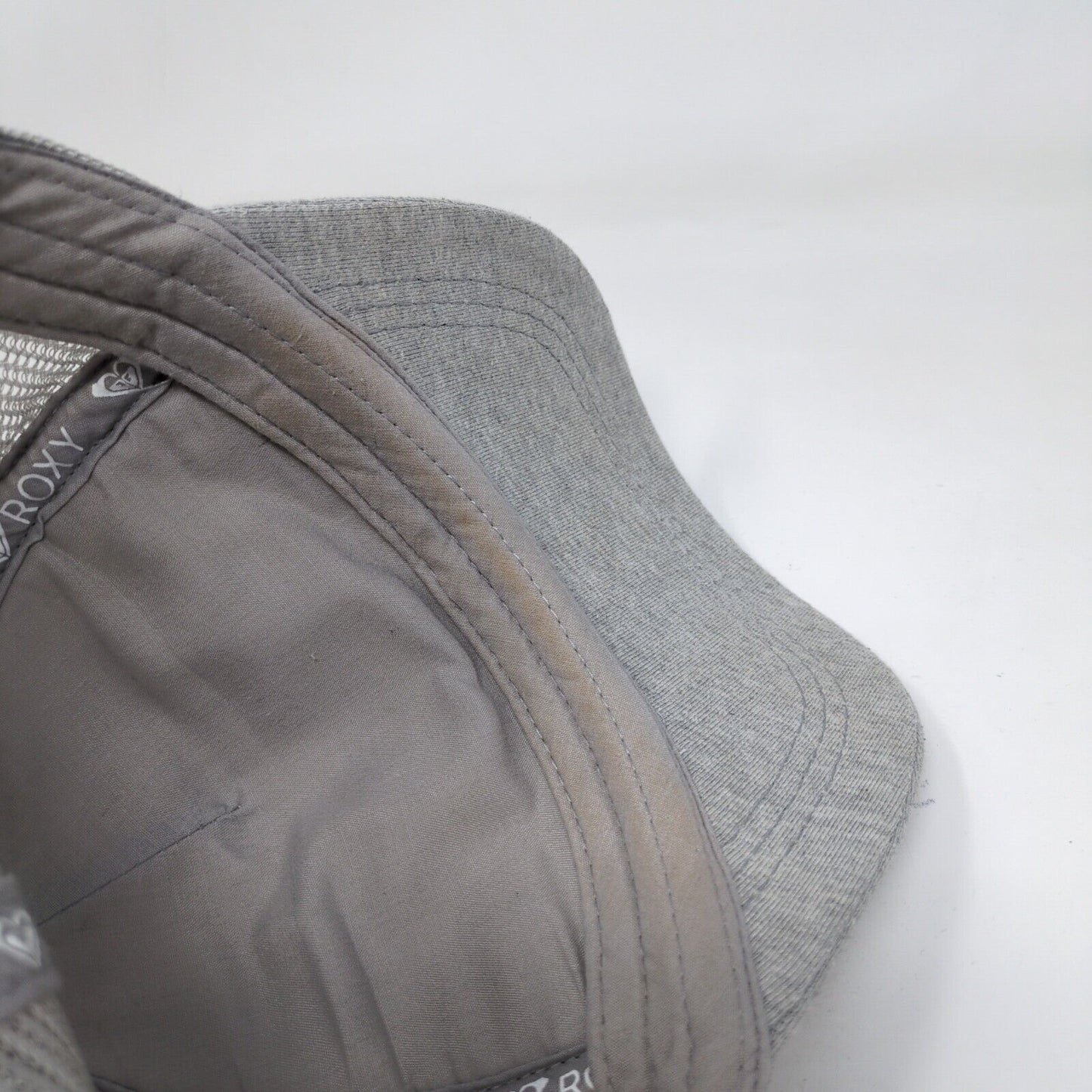 90 Snapback Mesh Back Trucker Hat Gray One Size Adjustable Roxy