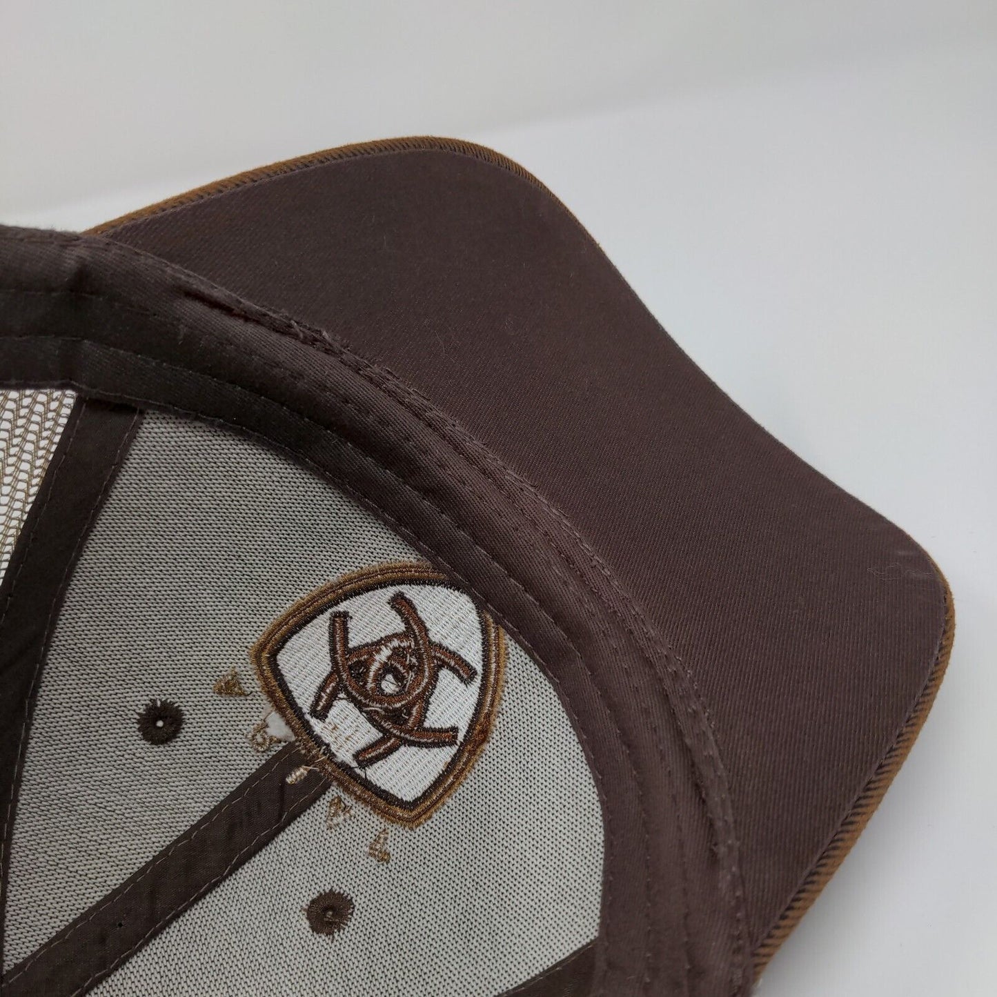 Ariat Snapback Trucker Hat Brown OSFM Adjustable Embroidered Mesh Back 6 Panel