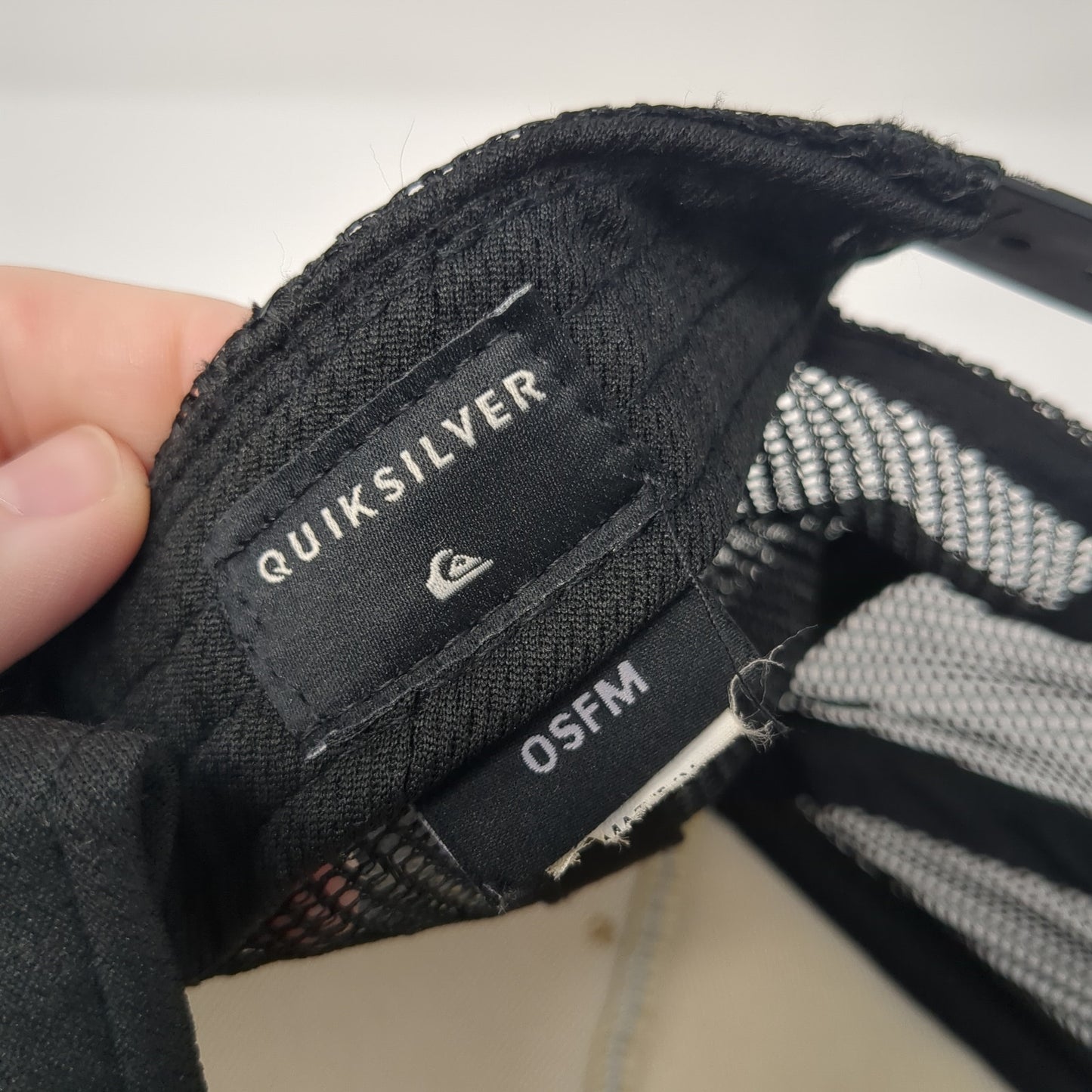 Quiksilver Snapback Trucker Hat Gray One Size Adjustable Embroidered Mesh Back