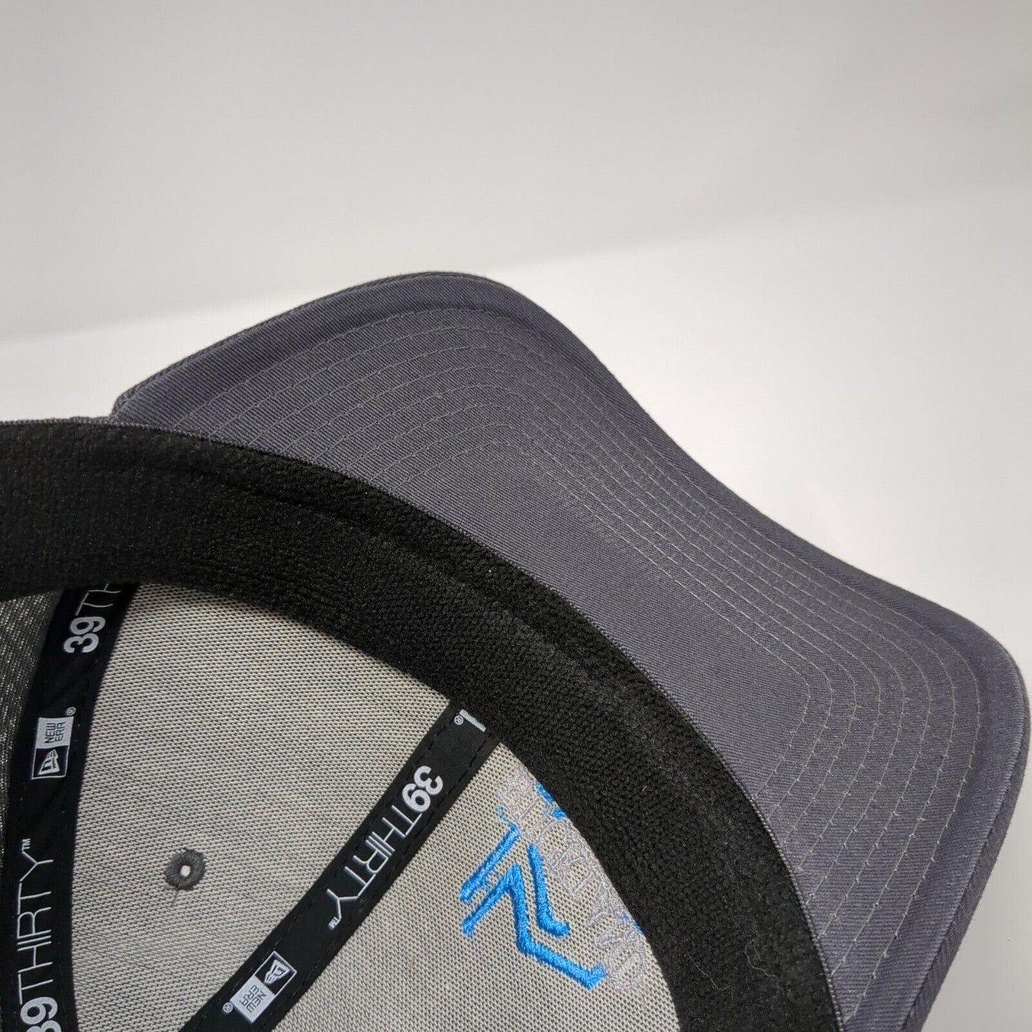Buckland Concrete Fitted Hat Gray Medium/Large Mesh New Era 39Thirty