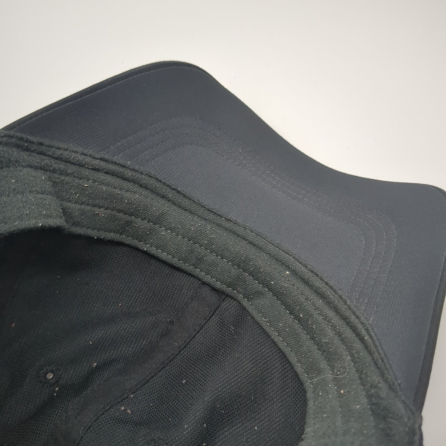 Nike Strapback Baseball Cap Black One Size Adjustable Embroidered Swoosh