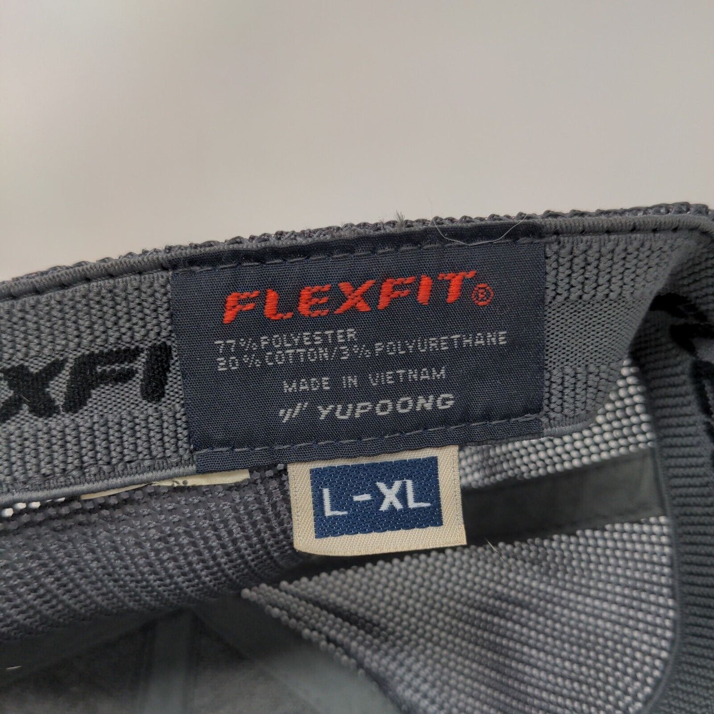 Travis Mathew Patch Fitted Mesh Back Trucker Hat L/XL Gray Flexfit