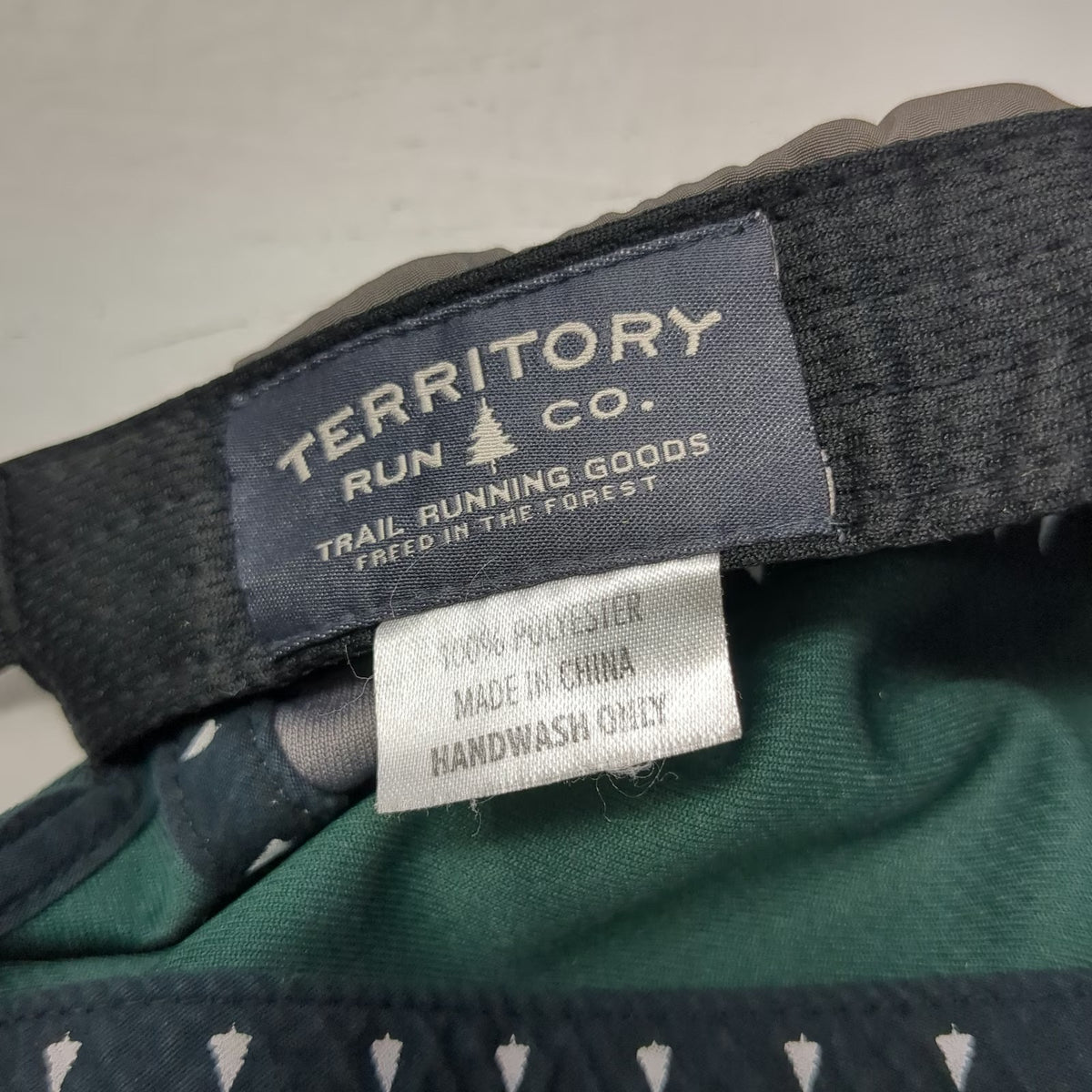 Territory Run Co 5 Panel Green One Size Hat 4FRNT Orange Logo Mesh Slideback