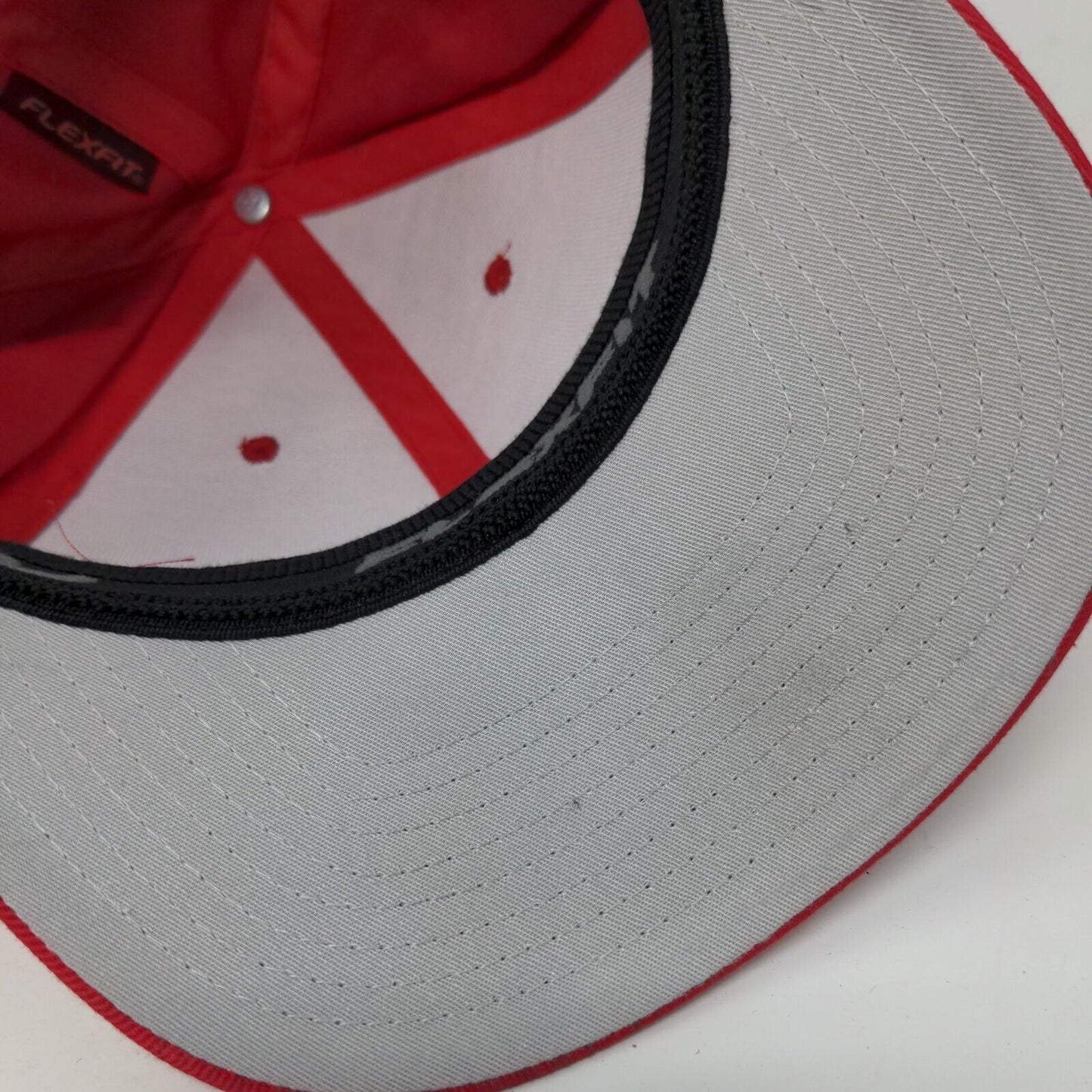 SRT Fitted Hat Red Size L/XL Flexfit Embroidered Vented Holes 6 Panel Yupoong