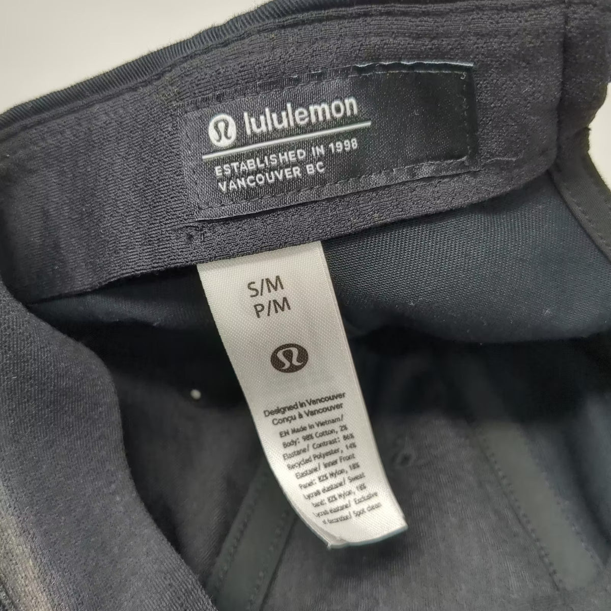 Lululemon Black Baseball Cap Adjustable Hat Size M Metal Logo Cotton Blend