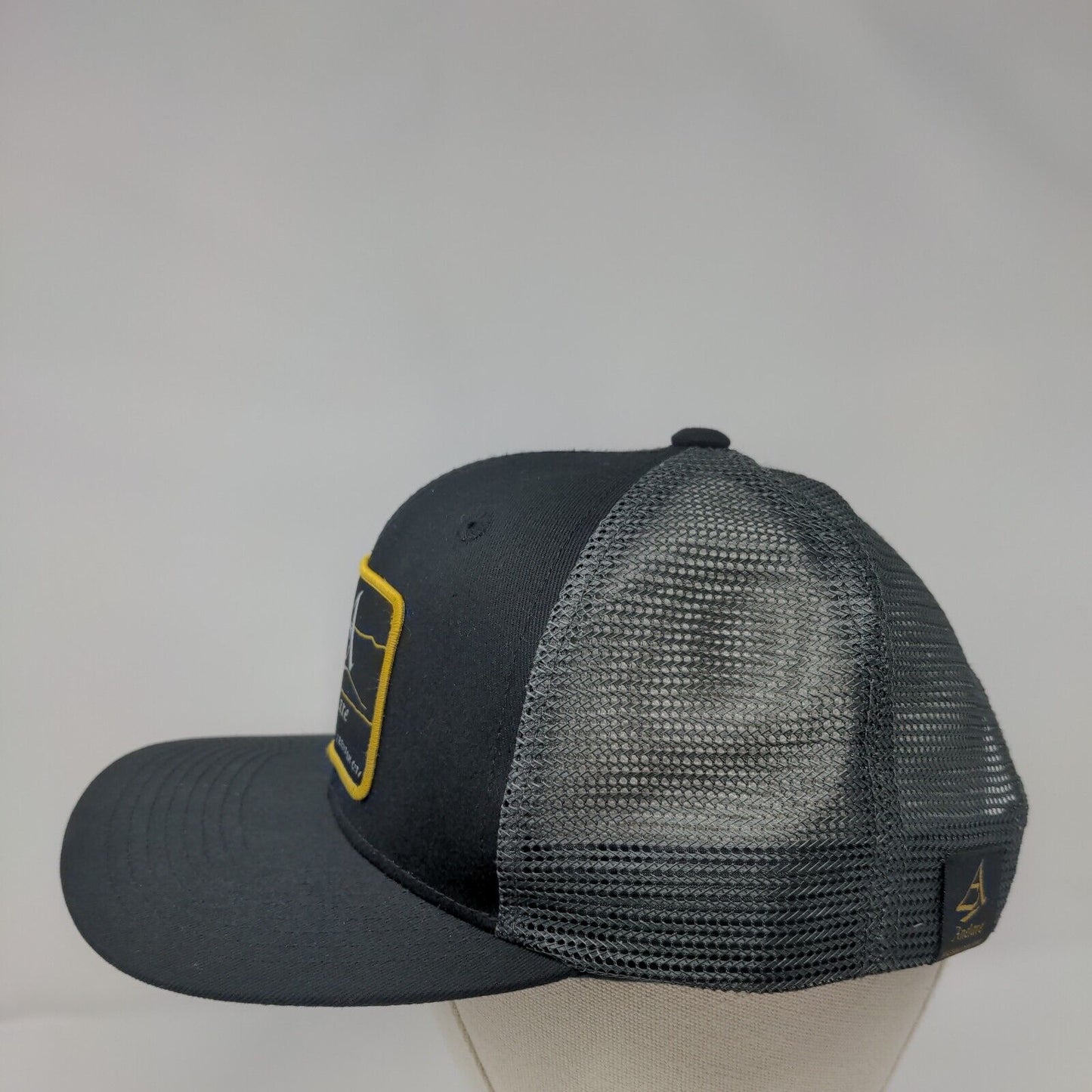 Anelare Washington Wine Snapback Trucker Hat Black One Size Mesh Back