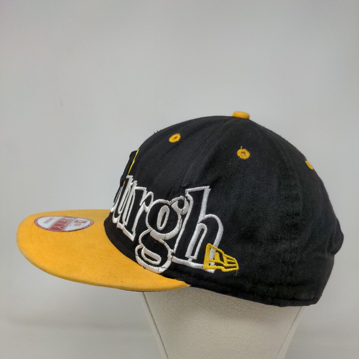 New Era Men's Snapback Flat Bill Hat Multicolor OSFM Pittsburgh Pirates Logo