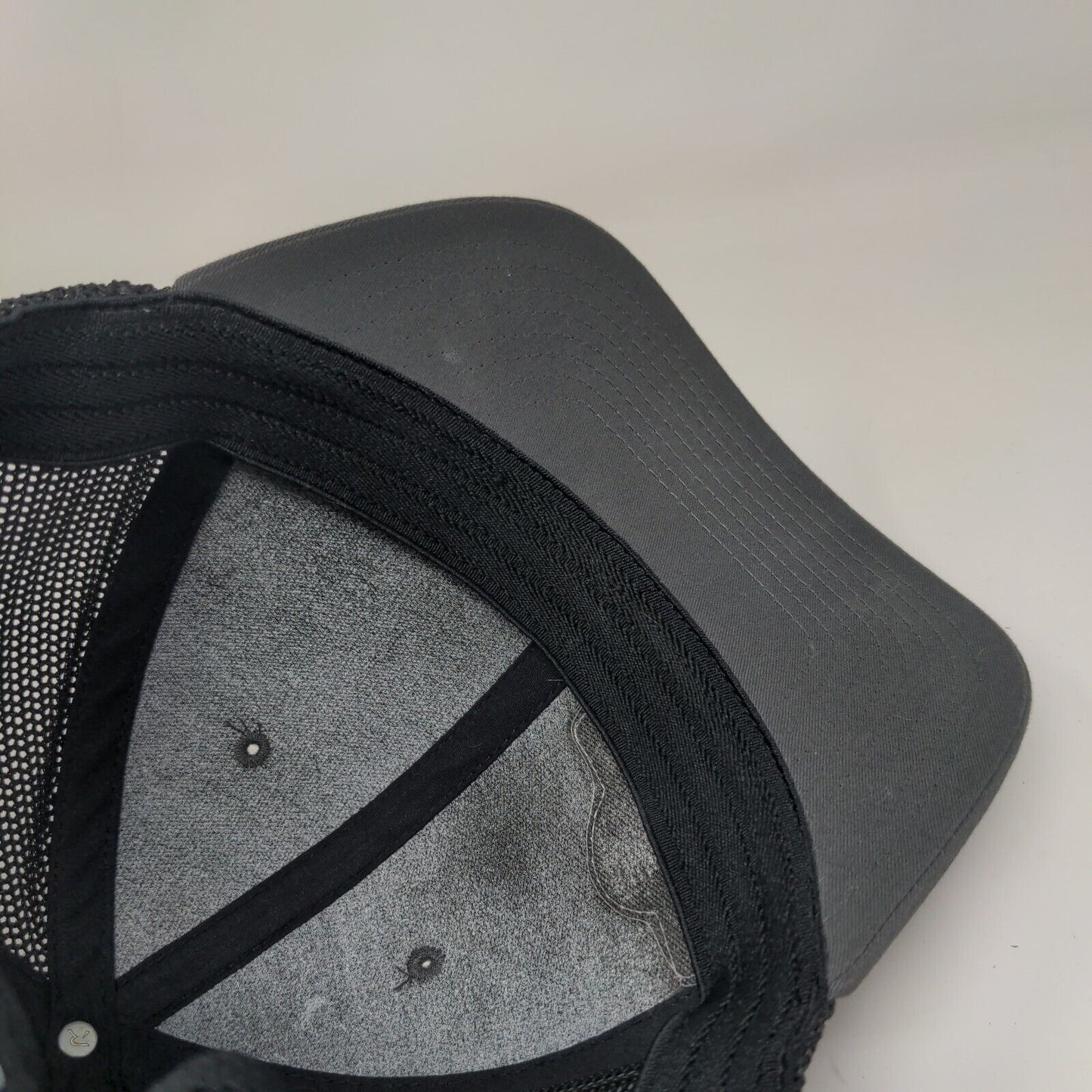 Navajo Mesa Farms Fitted Trucker Hat Gray S/M Flexfit Richardson