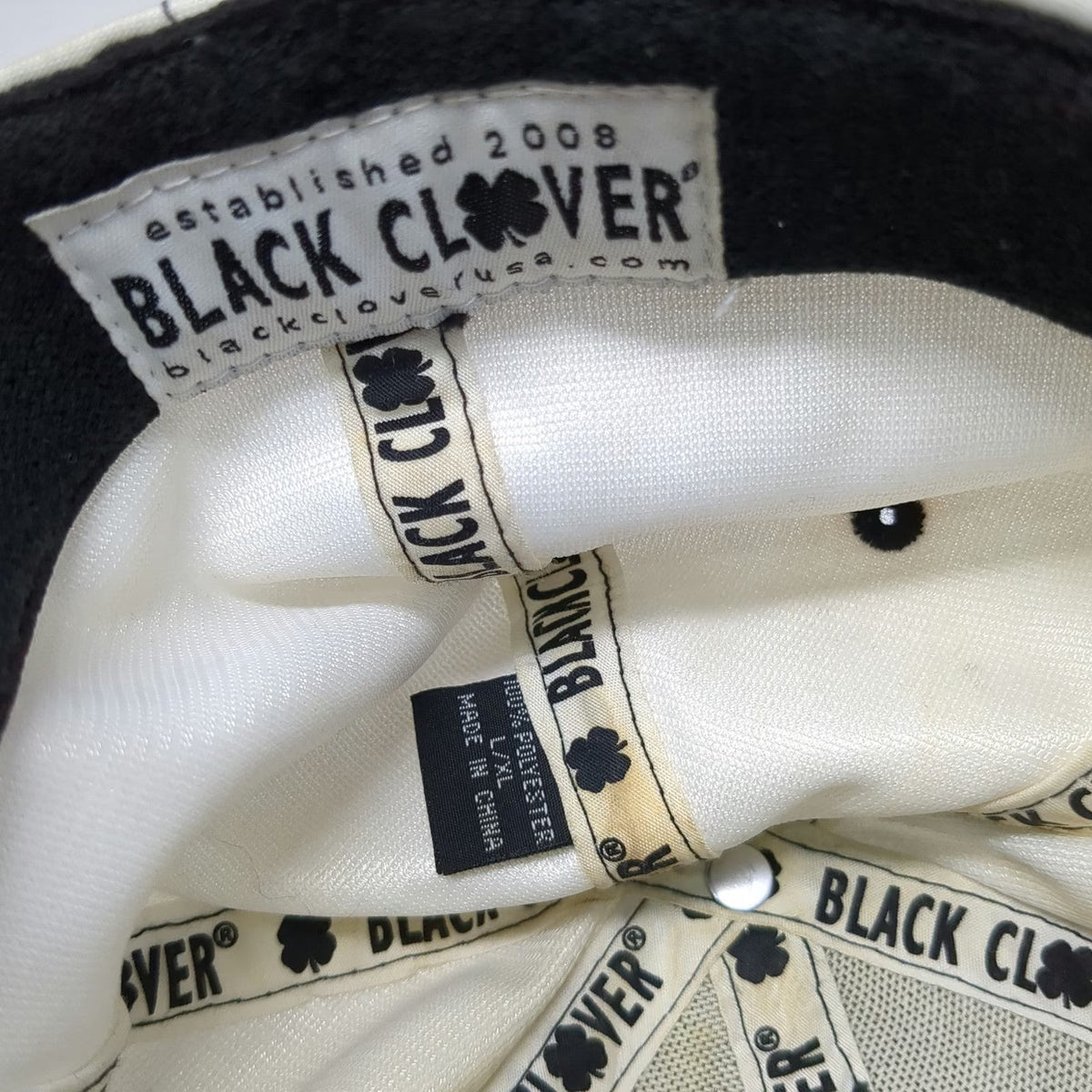 Black Clover Baseball Cap White XL Fitted Live Lucky Contrast Stitching Golf Hat