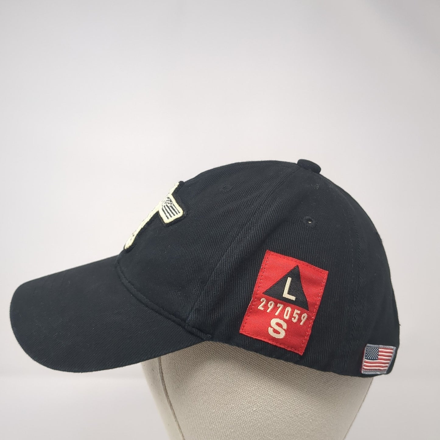 Boeing B17 Flying Fortress Strapback Baseball Cap Black OS Adjustable Red Canoe