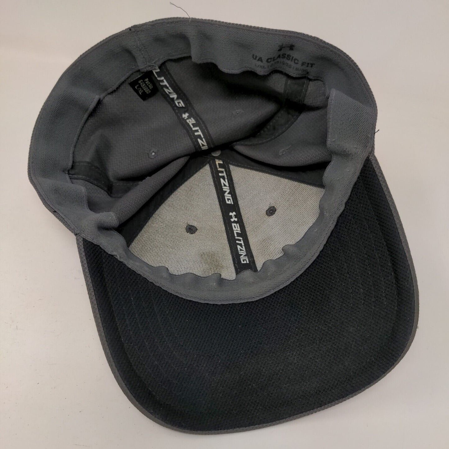 Under Armour Fitted Hat Gray L/XL Classic Fit Embroidered Blitzing 6 Panel