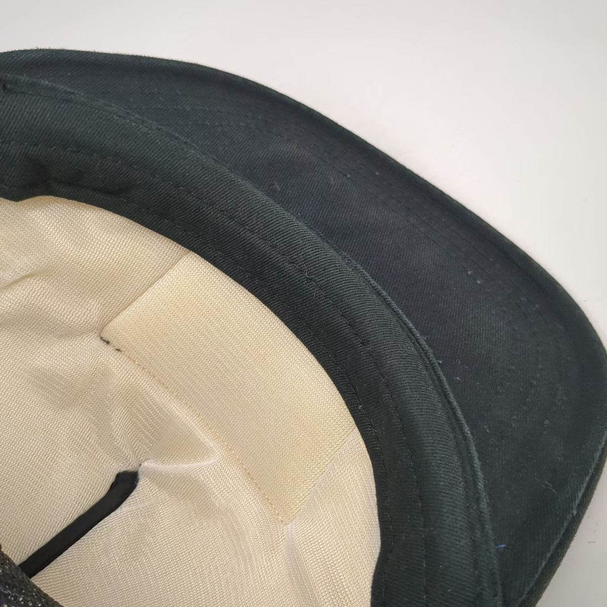 Vans Trucker Hat Black One Size Mesh Back Front Logo Patch Snapback Flat Brim