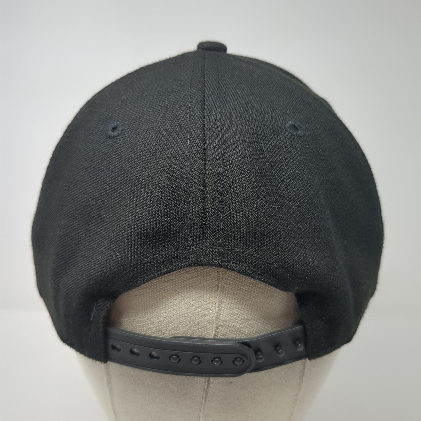 New Era Snapback Hat Black One Size Embroidered Logo Solid Adjustable