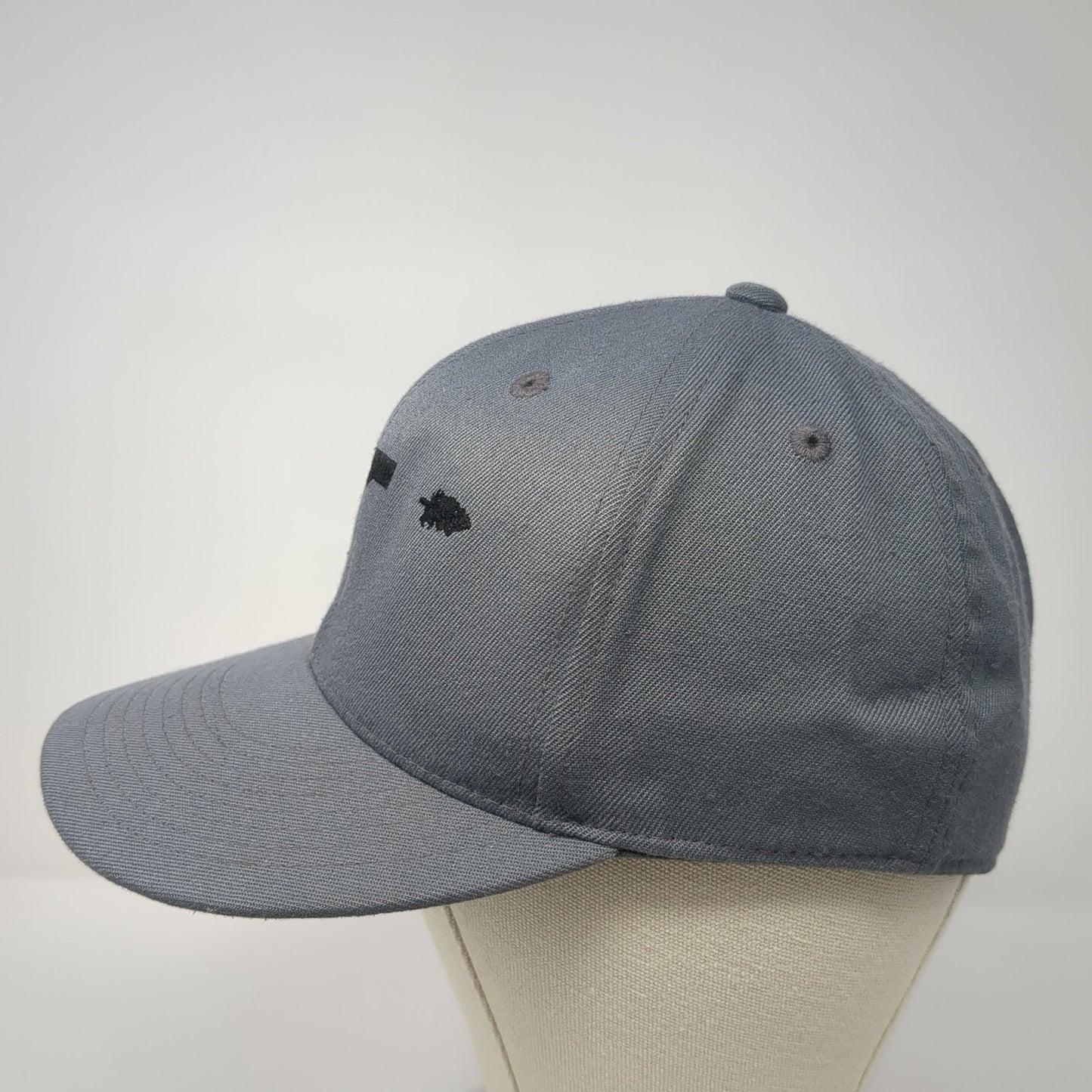 Idaho Gun Tree Fitted Baseball Cap Gray 7 1/4 Lightweight Embroidered 210 Fitted