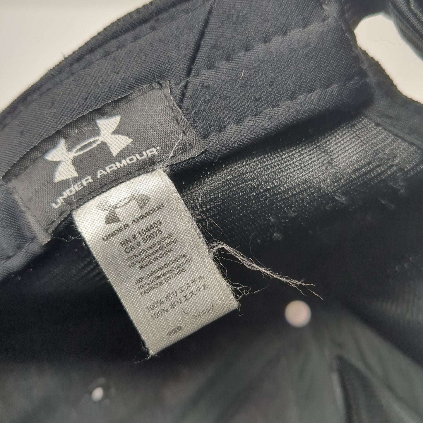 Under Armour Strapback Baseball Cap Black One Size Adjustable Embroidered