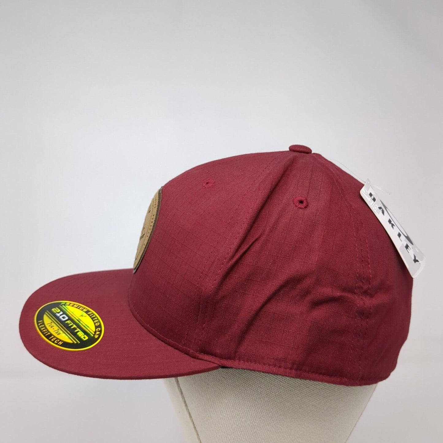 An Unfair Advantage Fitted Hat Red 7 1/4-7 5/8 Flexfit Oakley W/Tags