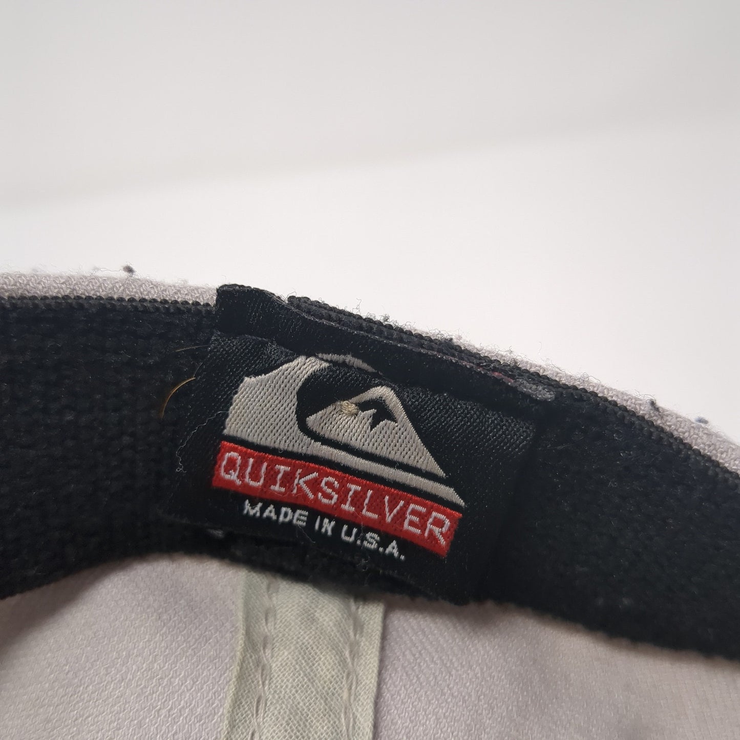 Quiksilver Fitted Hat Gray One Size Embroidered Logo Stretch 6 Panel