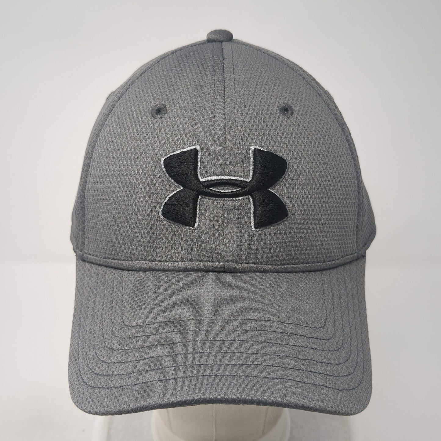 Under Armour Fitted Baseball Cap Gray XL Lightweight Embroidered 6 Panel