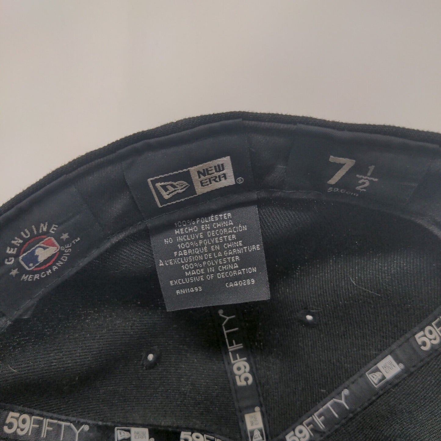 New Era Men's Fitted Hat Black 7 1/2 Embroidered Chicago Cubs Logo 59Fifty