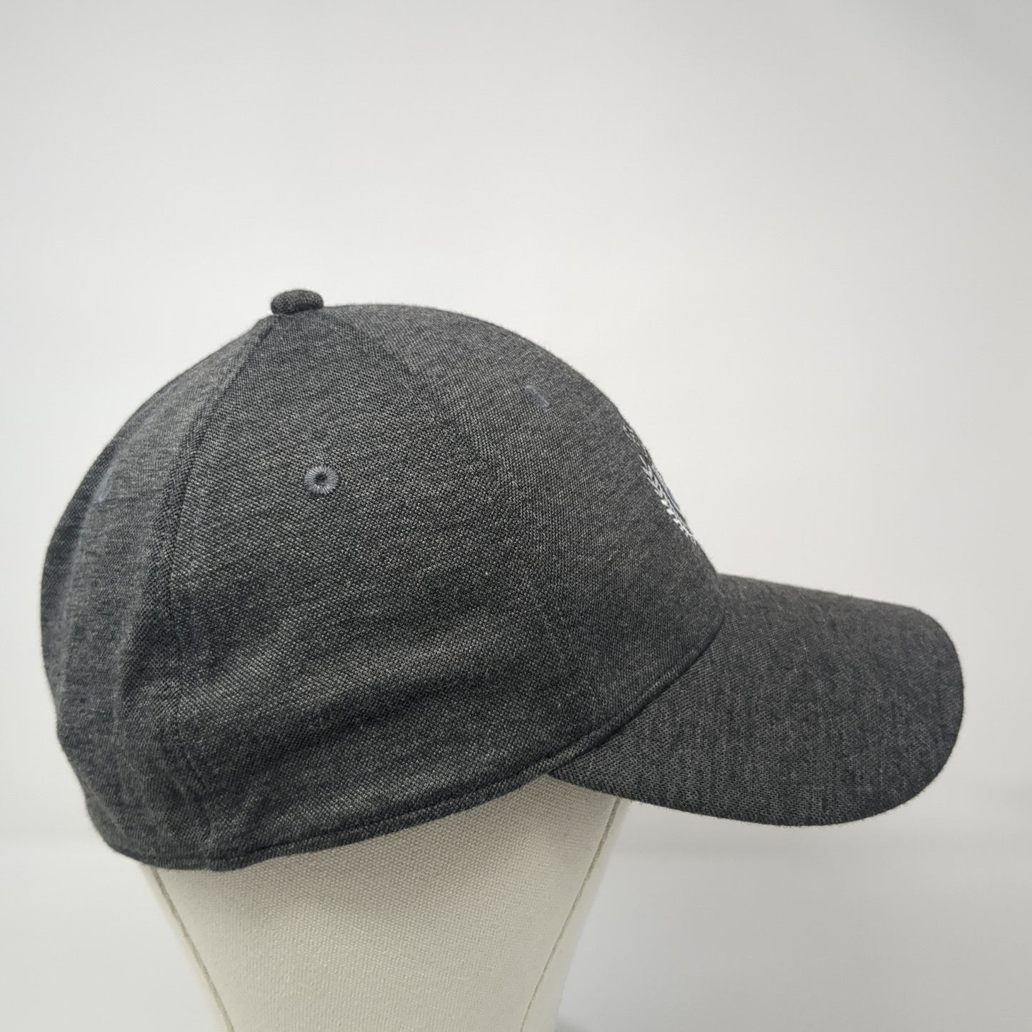 Canyon Crest Fitted Baseball Cap Gray XL Lightweight Embroidered TaylorMade