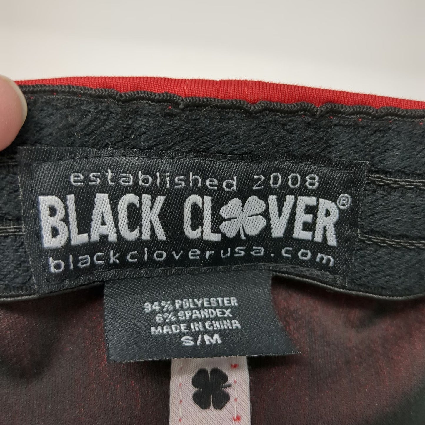 Black Clover Baseball Cap Red M Live Lucky Clover Logo Stretch Performance Hat