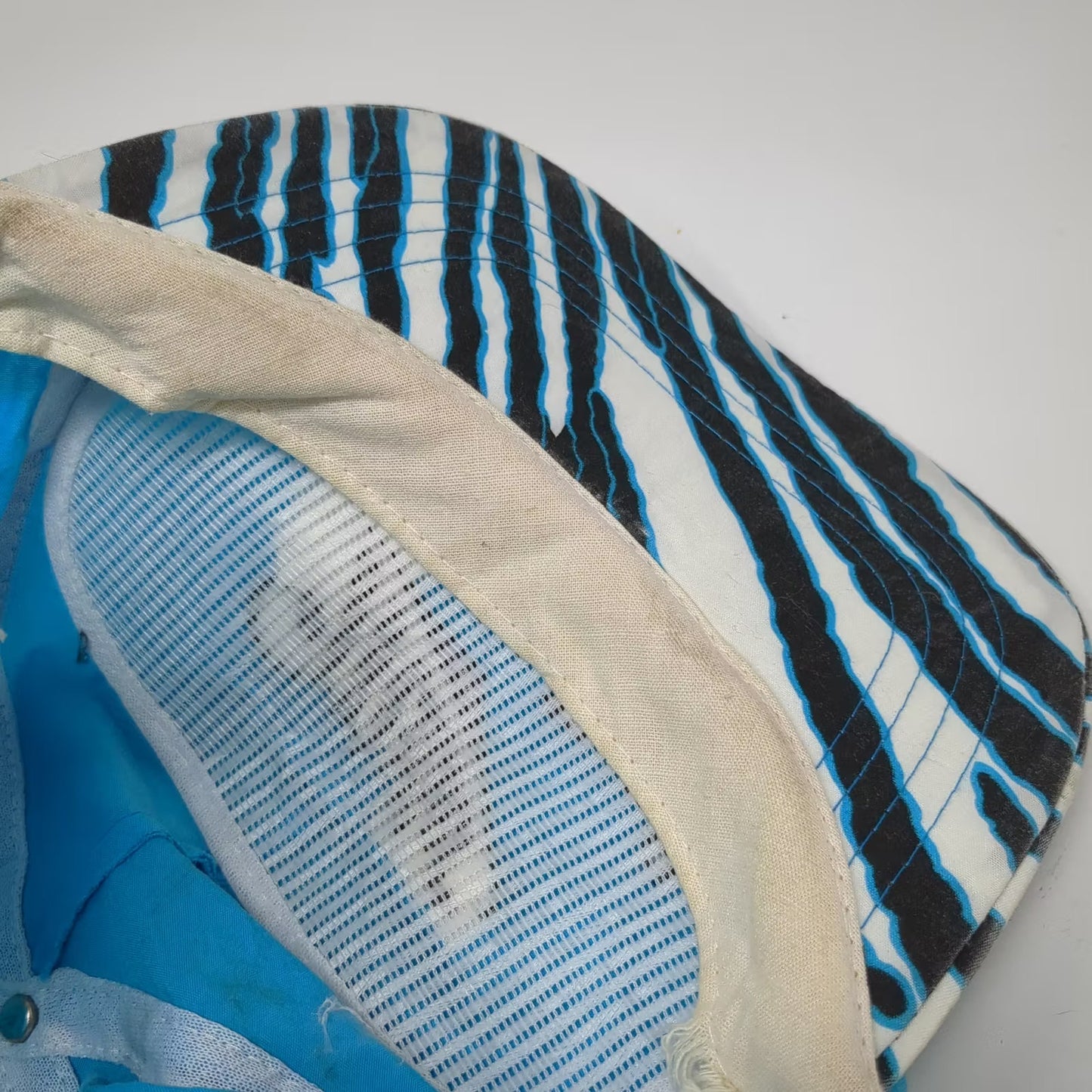 Miller Genuine Draft Hat Trucker Blue OS Snapback Zebra Embroidered Vintage