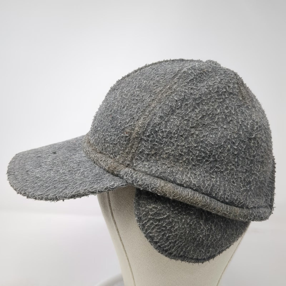 GAP 5 Panel Gray OS Hat Ear Flaps Thinsulate Fleece Winter Strapback Vintage