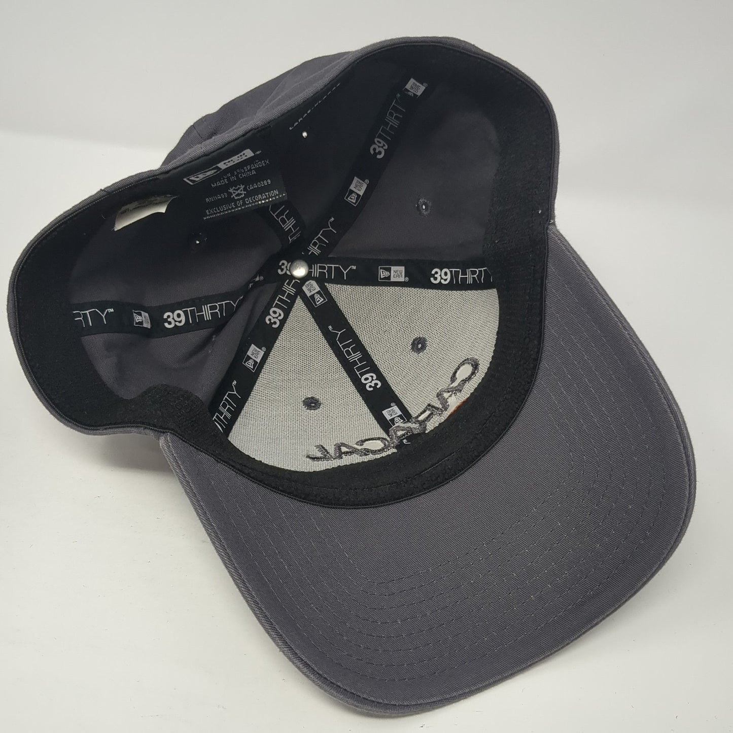 Caracal Fitted Baseball Cap Gray XL Lightweight Embroidered 39Thirty New Era