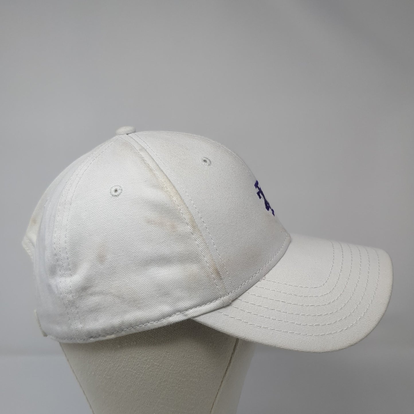 Izod Strapback Baseball Cap White One Size Adjustable Embroidered 6 Panel Otto