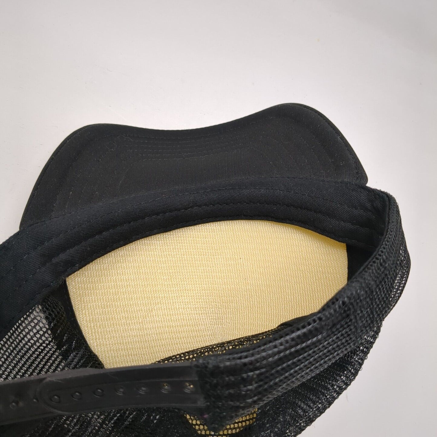 8th Man Fiji Snapback Mesh Back Trucker Hat Black OSFA Colorblock