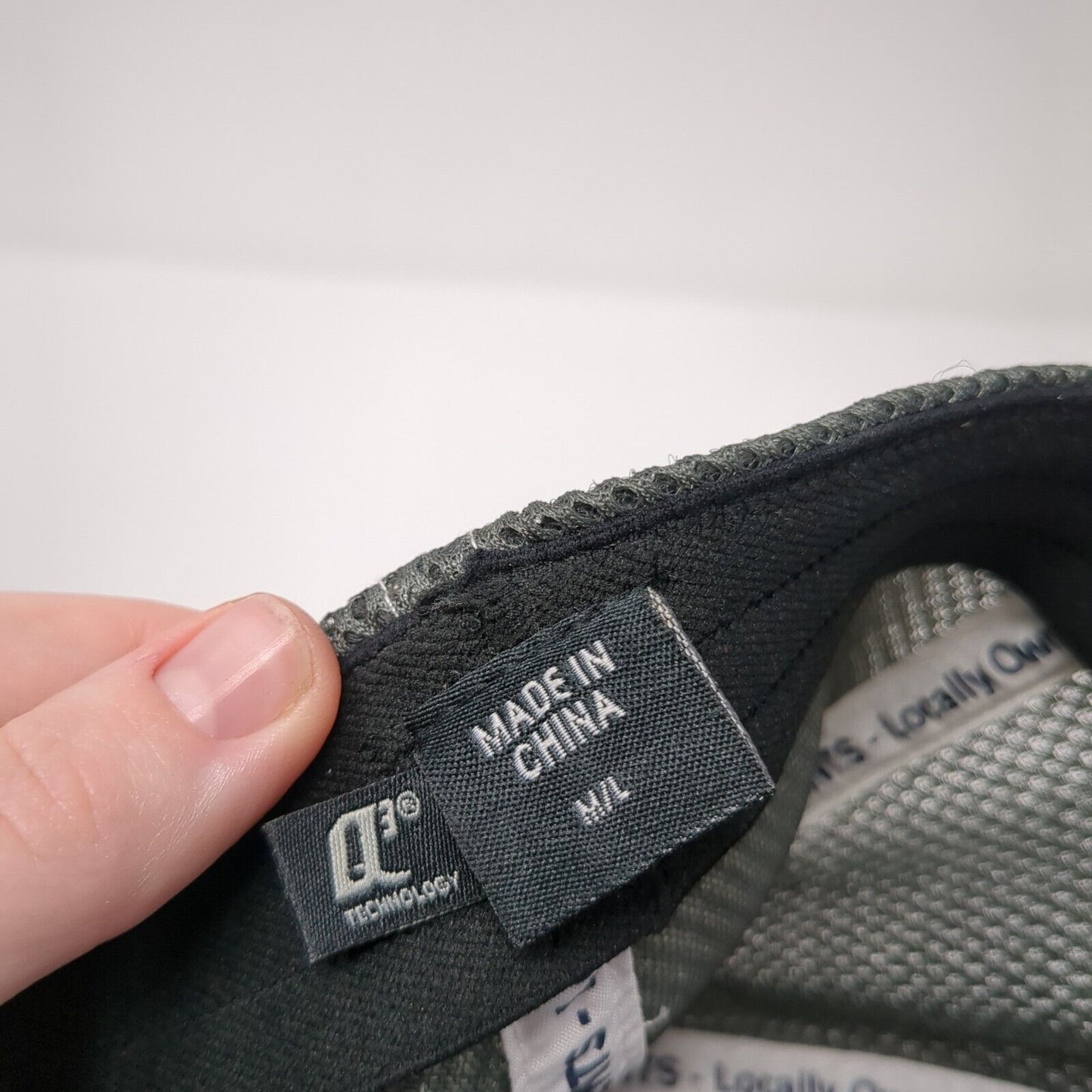 Tates Rents Fitted Mesh Back Hat Gray M/L Embroidered Colorblock Outdoor