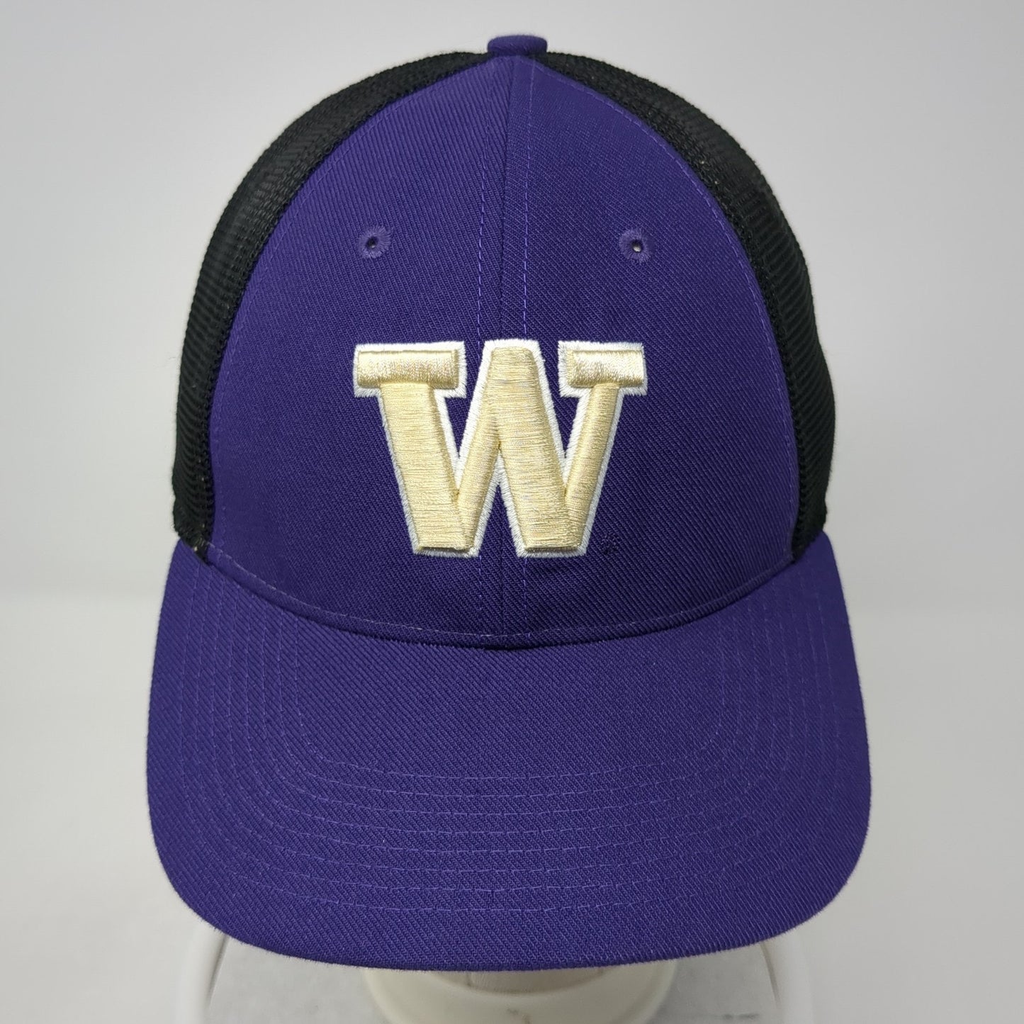 Washington Huskies Fitted Trucker Hat Purple One Size Lightweight Mesh Back Nike