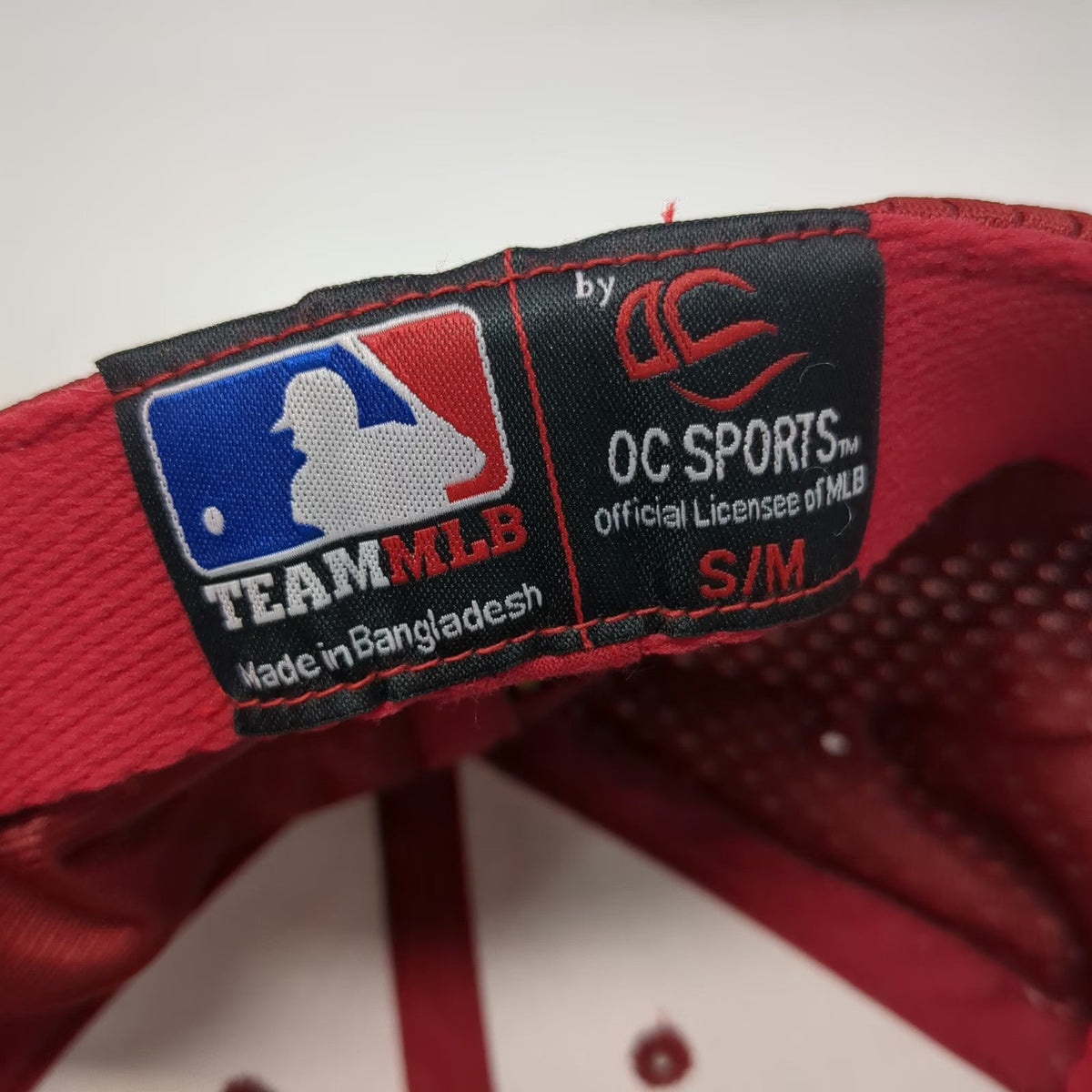 Arizona Diamondbacks MLB OC Sports Baseball Cap Red M Mesh Fitted Snake Logo Hat