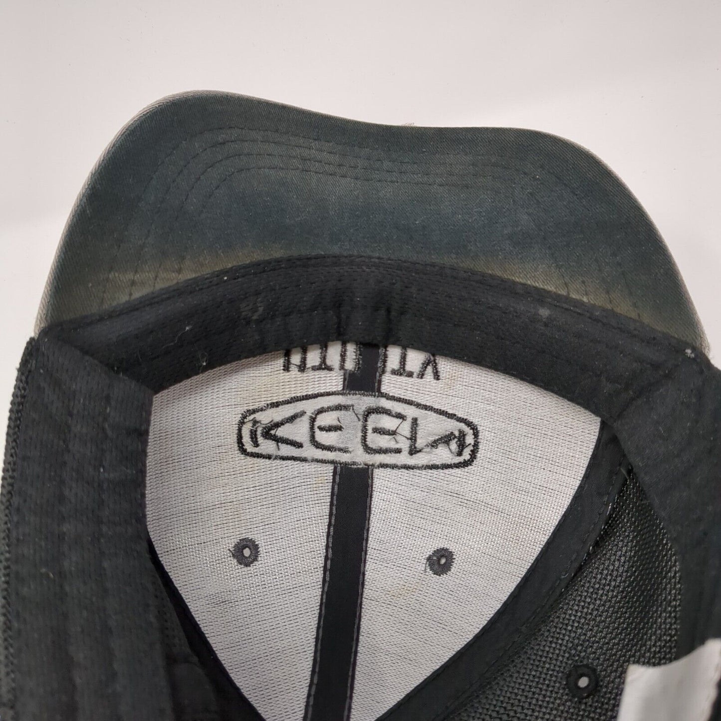 Keen Utility Strapback Trucker Hat Gray One Size Adjustable Mesh Back 6 Panel