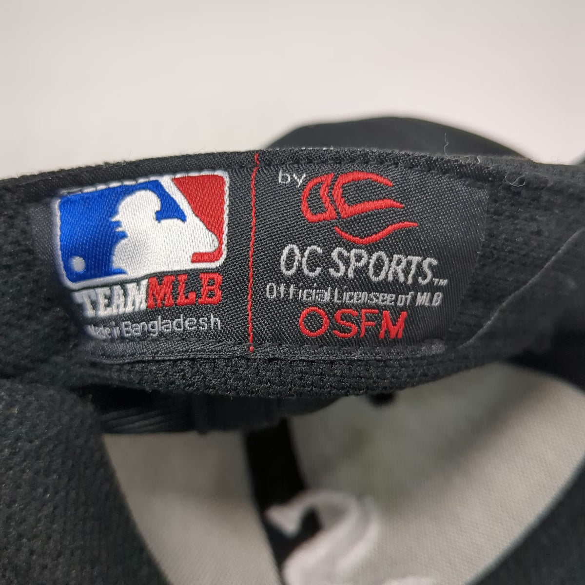 Chicago White Sox MLB OC Sports Baseball Cap Black One Size Strapback Logo Hat