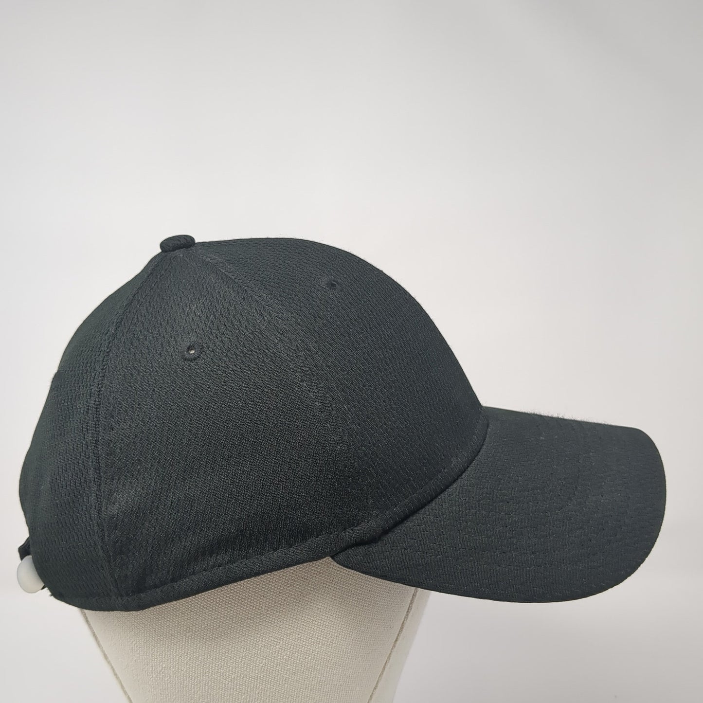 New Era Strapback Hat Black One Size Adjustable Embroidered Logo Outdoor