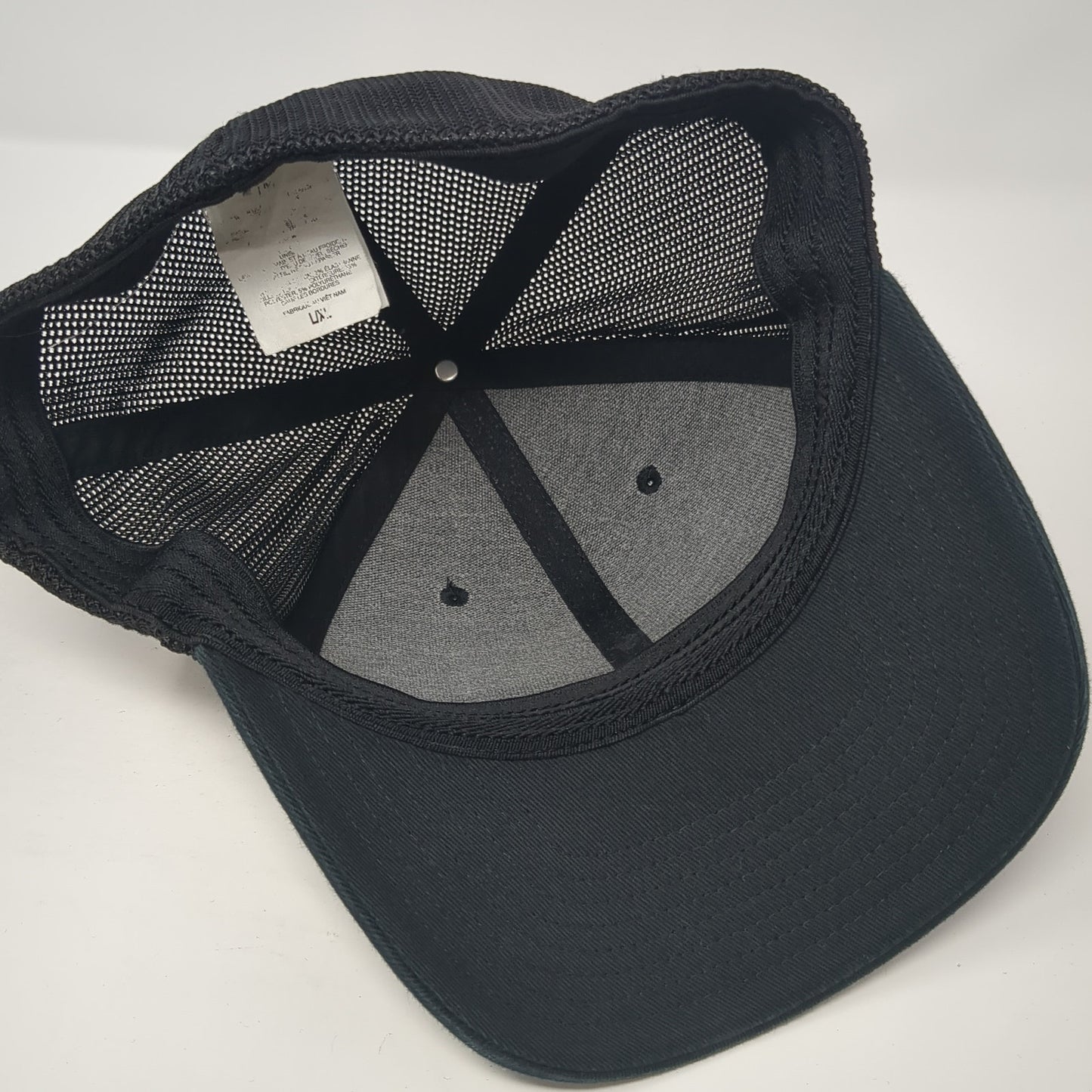 Pine Tree USA Flag Fitted Mesh Back Trucker Hat Black XL Columbia
