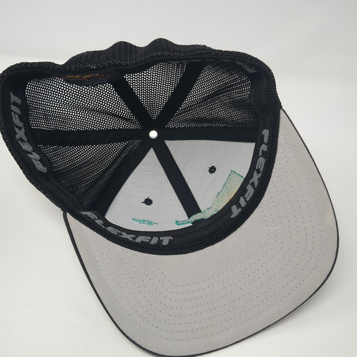 Idaho Gun Fitted Mesh Back Trucker Hat Black One Size Flexfit Yupoong
