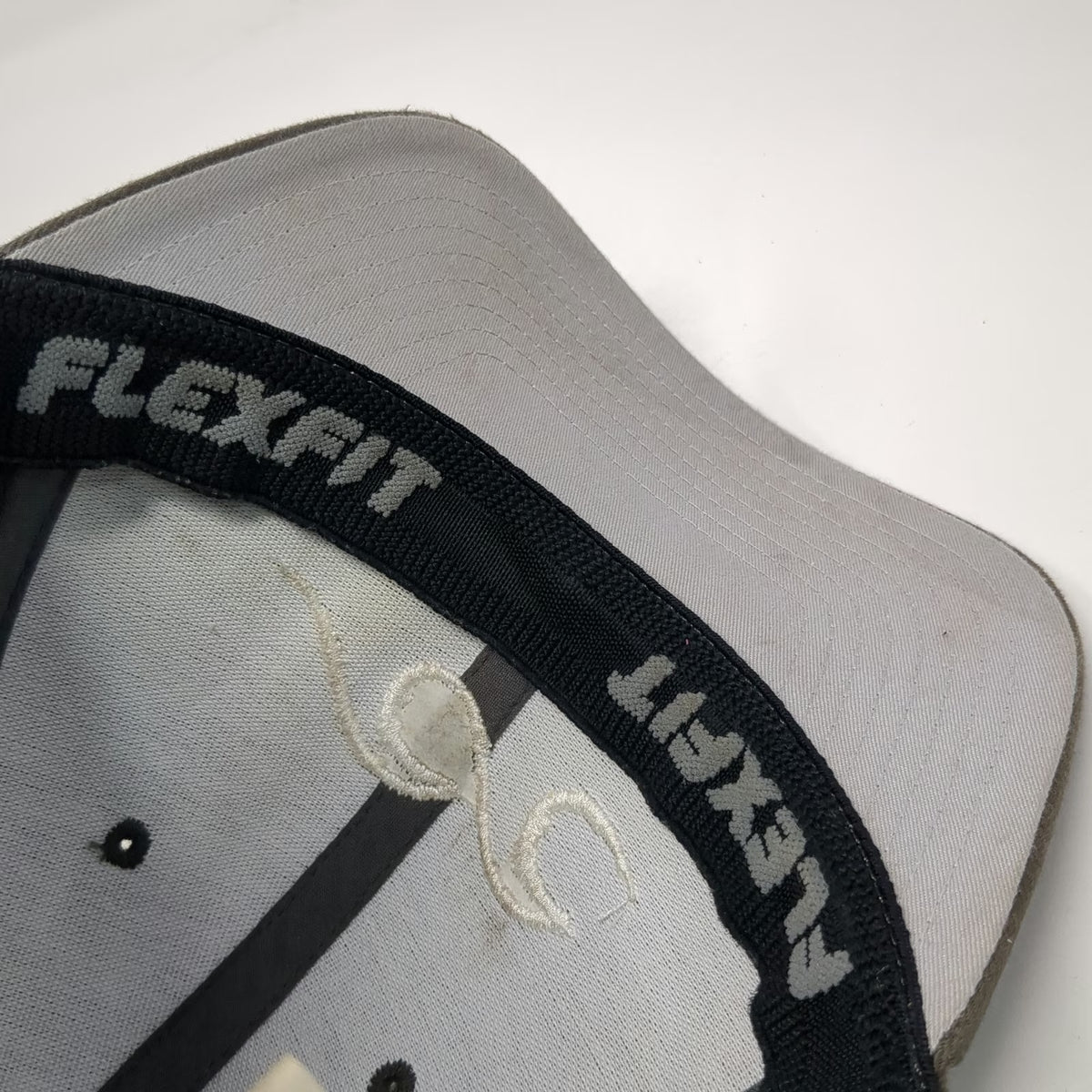 Flexfit Baseball Cap Brown XL Wave Logo Cabo Commanders Curved Brim Elastic Hat
