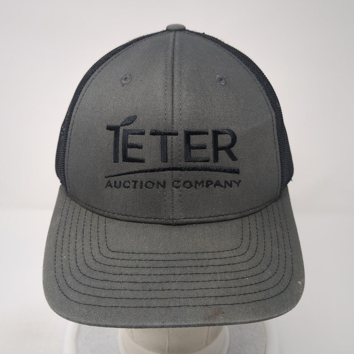 1Eter Auction Company Trucker Hat Gray One Size Adjustable Mesh Back Richardson