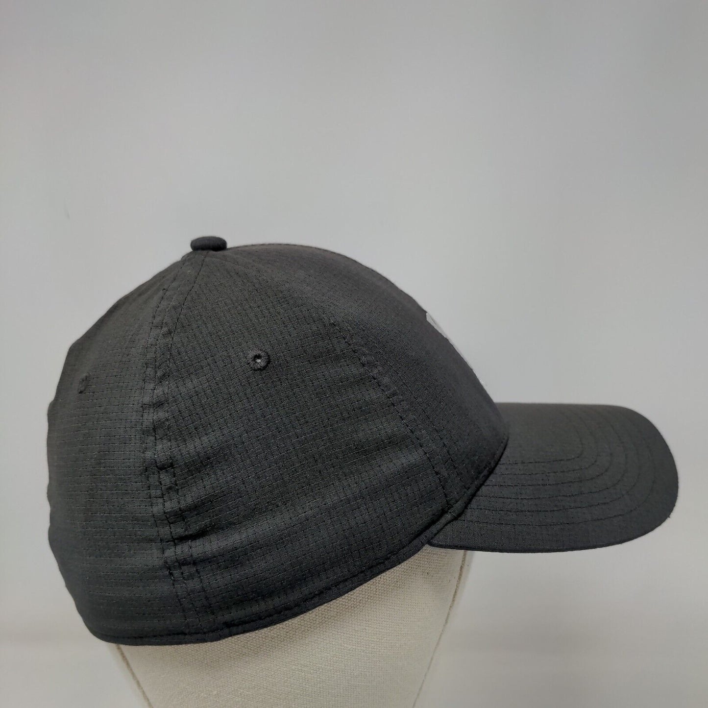 Under Armour Golf Fitted Hat Black Medium/Large Classic Fit 6 Panel