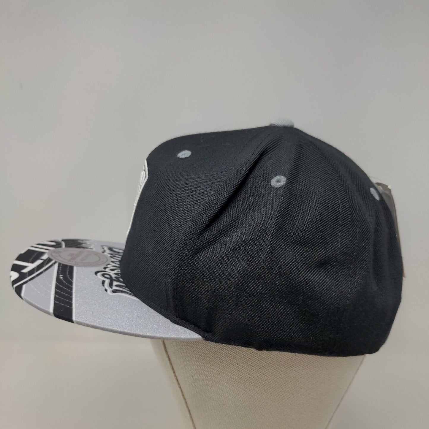 Mitchell & Ness Men's Snapback Hat Black Brooklyn Nets Embroidered Logo