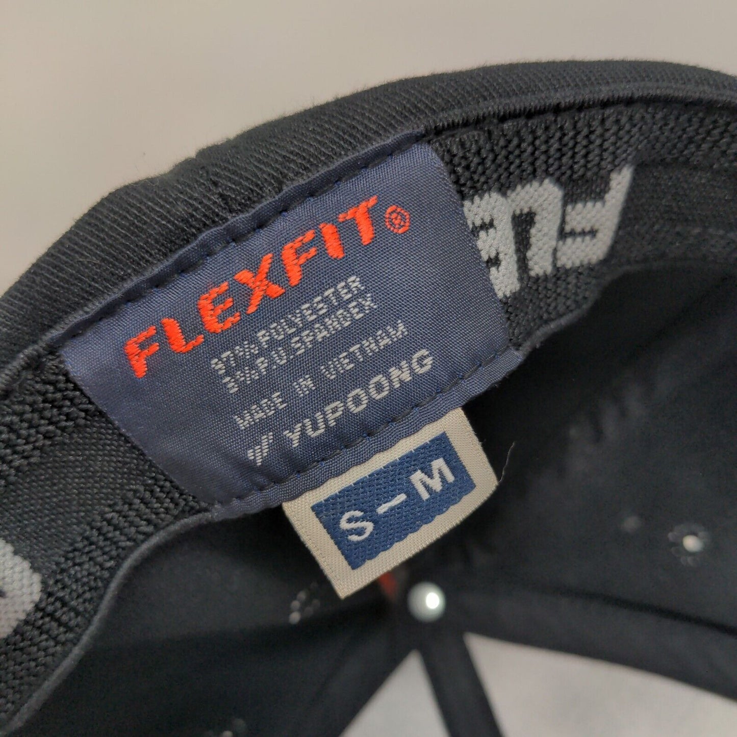 Yupoong Flexfix Men's Fitted Hat Black Size S/M Embroidered HPi Logo W/Stickers