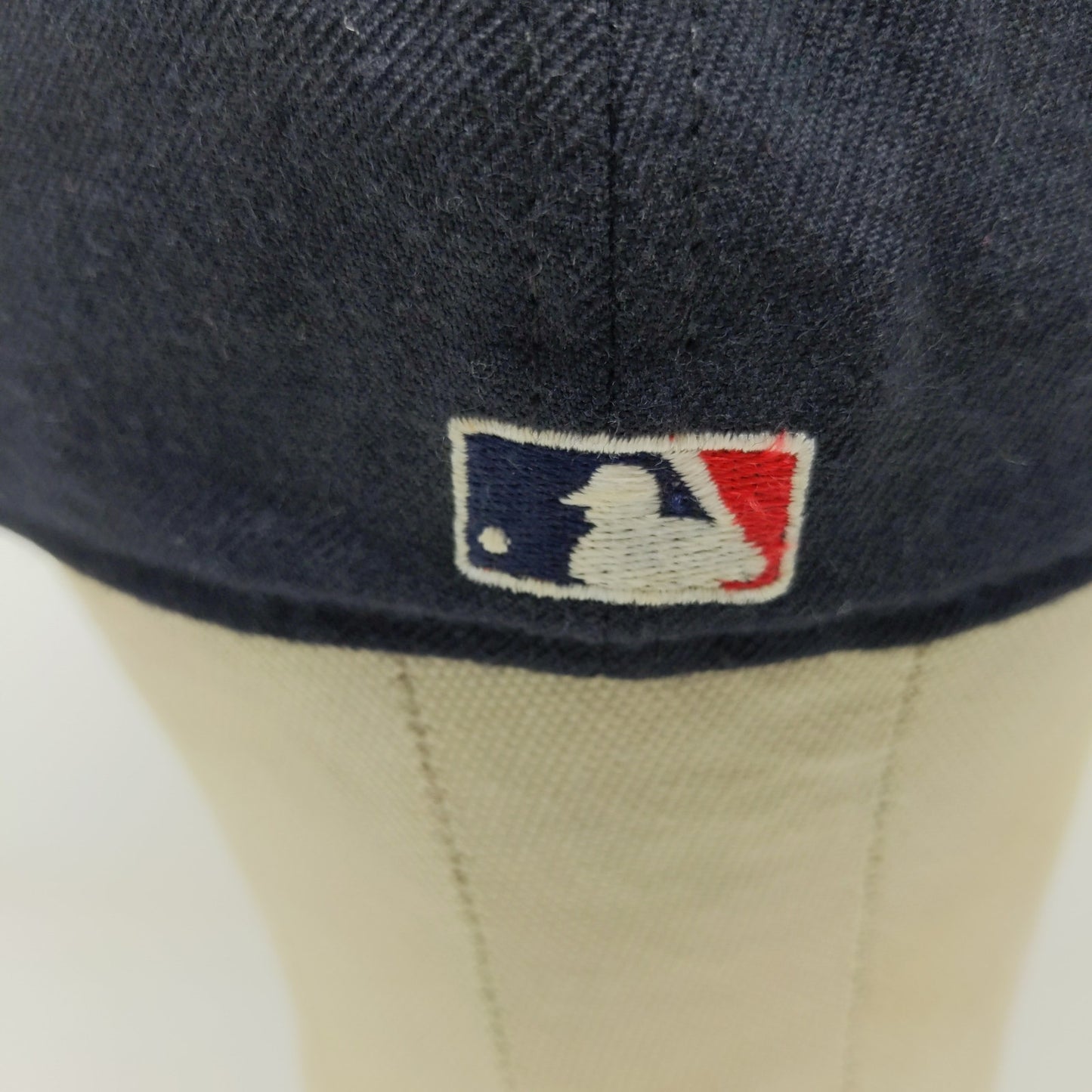 Vintage New Era 59Fifty MLB Atlanta Braves Fitted Hat Size 7 Embroidered Logo