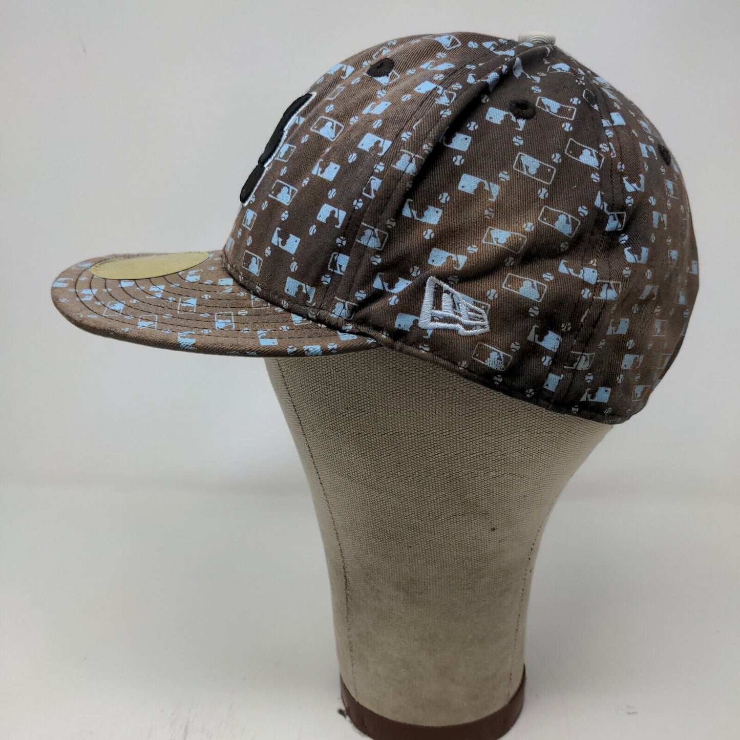 New Era 59Fifty Atlanta Braves Fitted Hat Brown Size 7 3/8 All Over Print Logo
