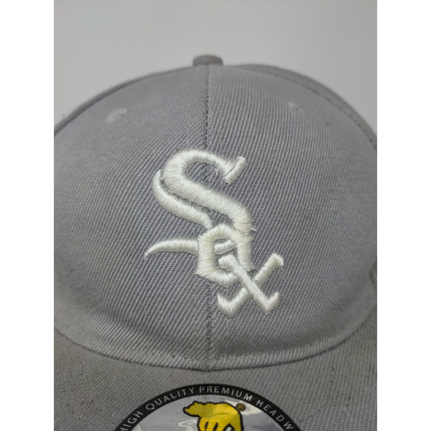MLB Chicago White Sox Fitted Hat Size 7 3/8 Gray Big Bear Cap Embroidered Logo