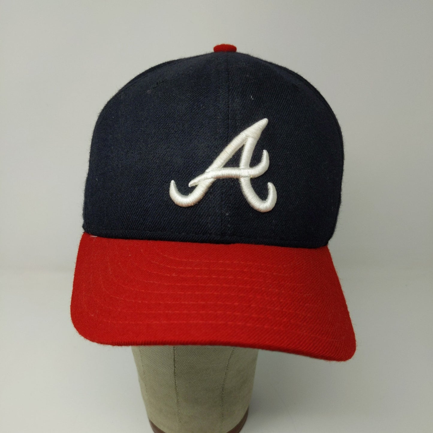 Vintage New Era 59Fifty MLB Atlanta Braves Fitted Hat Size 7 Embroidered Logo