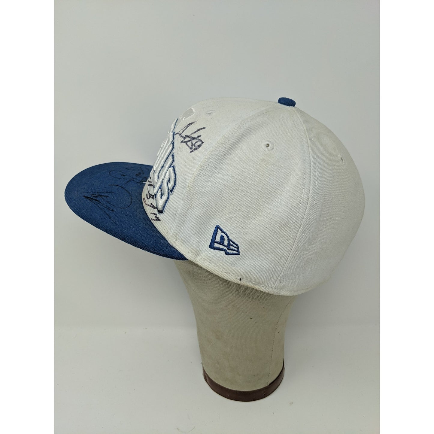 Mens New Era 59Fifty NFL Indianapolis Colts Hat Size 7 3/8 Autographed 5 Players