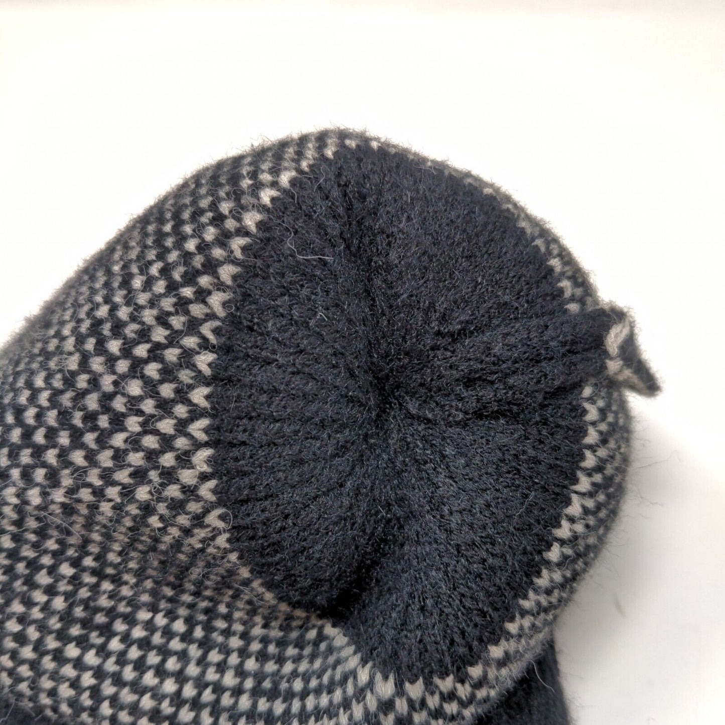 Unbranded Men's Knit Beanie Hat Black Acrylic Pomp Pom Smile Spell Out