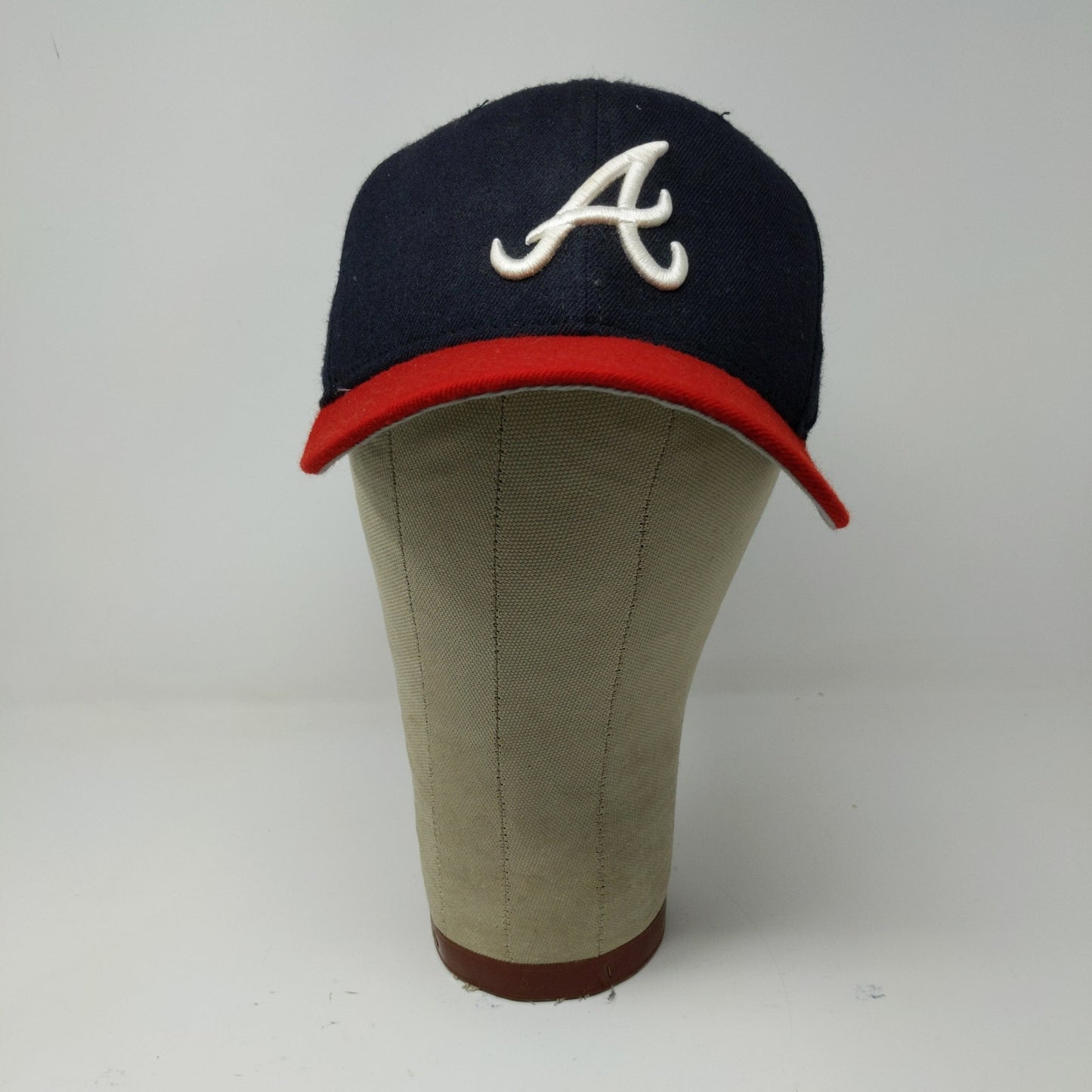 Vintage New Era 59Fifty MLB Atlanta Braves Fitted Hat Size 7 Embroidered Logo